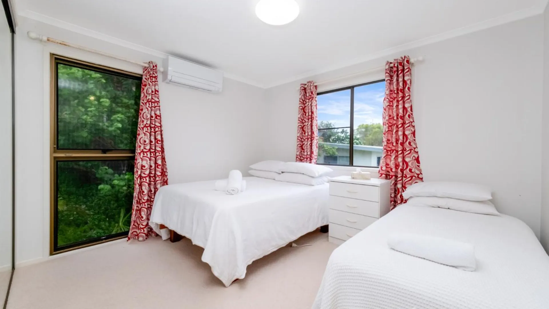 Holiday home Rocky Retreat At Emu Park Villa Australia